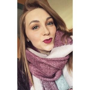 Meet your Posher, Megan